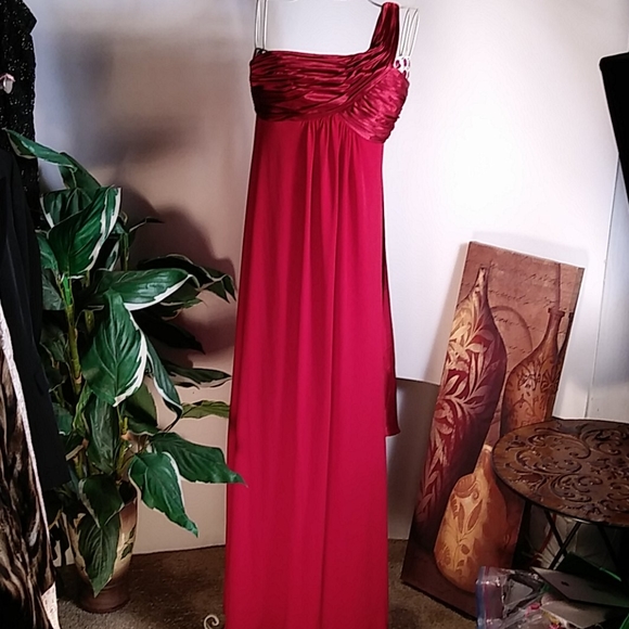 Davids Bridal - Picture 1 of 5